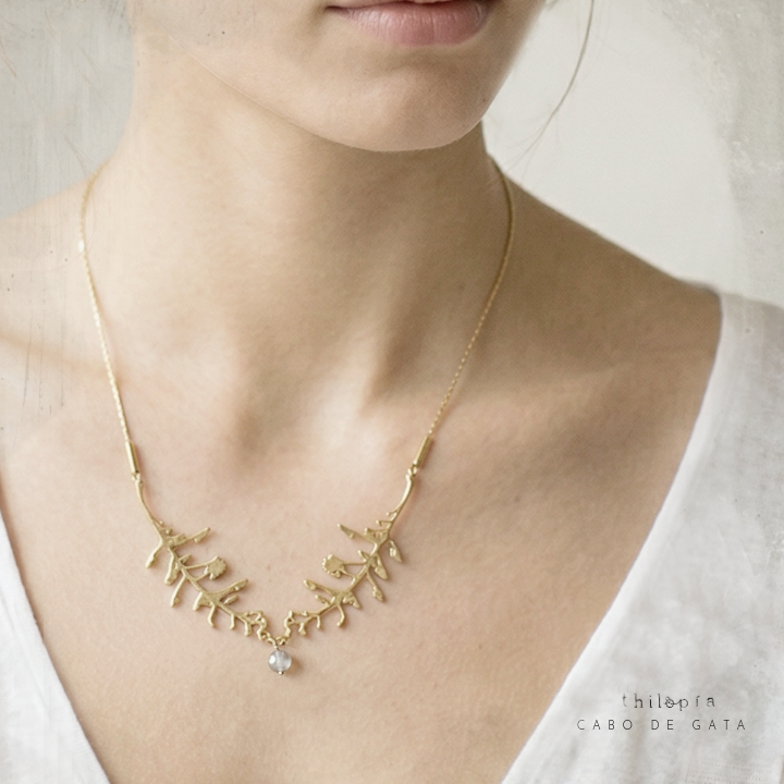 COLLAR EVA
